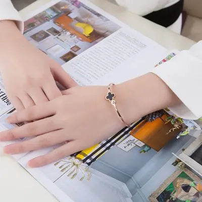 Rose Gold Flower Clover Bracelet